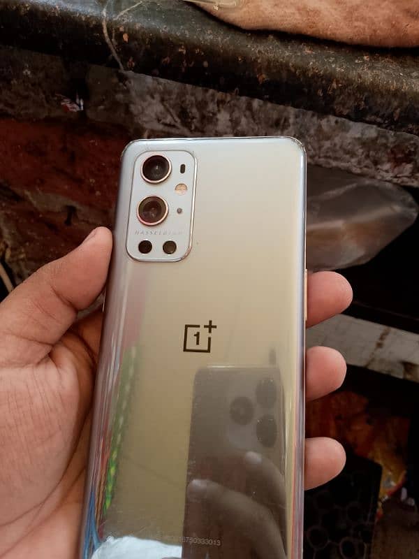 OnePlus 9pro (12+256) only one month used in Pakistan 2