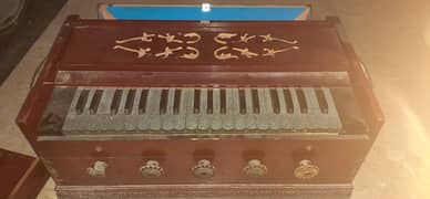 Elegant Musical Intrument Harmonium Beena Company.