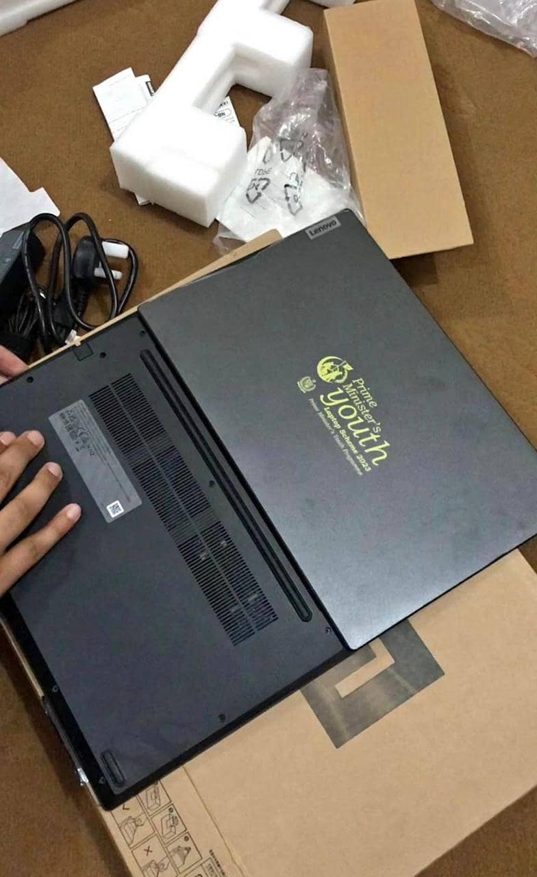 PM laptop levono core i5 4