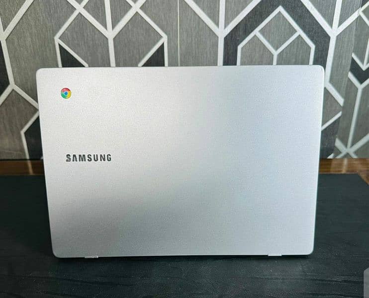 12:12 Sale Samsung Chromebook 4 | 4 GB | 32 GB 1