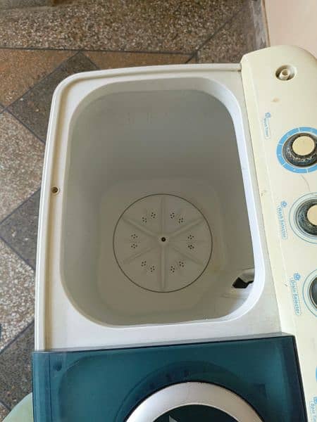 Dawlance Semi Automatic Washing Machine 4