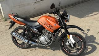 YBR 125-G / Matte Orange 2023