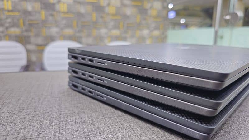 Dell latitude 7310 Core i5 10th generation Bezell less 8