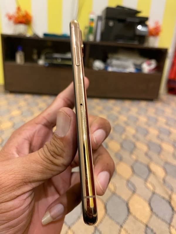 iPhone xs PTA Approved 1