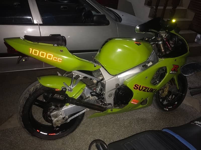 Suzuki GSXR-1000cc 6