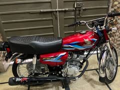 honda 125 2023 mn ka end mn liya tha model 2024 hn