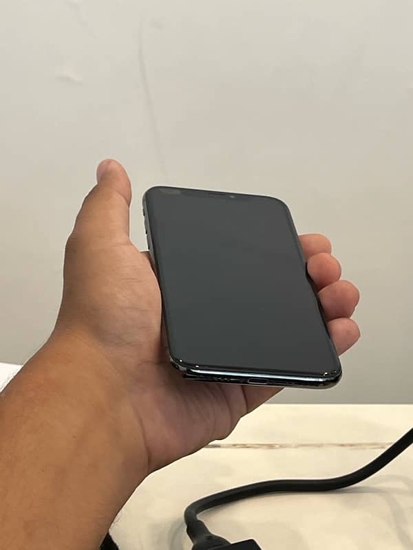 IPhone X 256Gb Cheap Price non PTA Factory Unlock 4