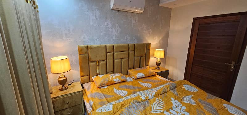 A Beautiful 1 Bed Room Luxury Apartments For Rent On Daily & Monthly Bases Bahria Town Lahore(1&2 Bed Room) 8