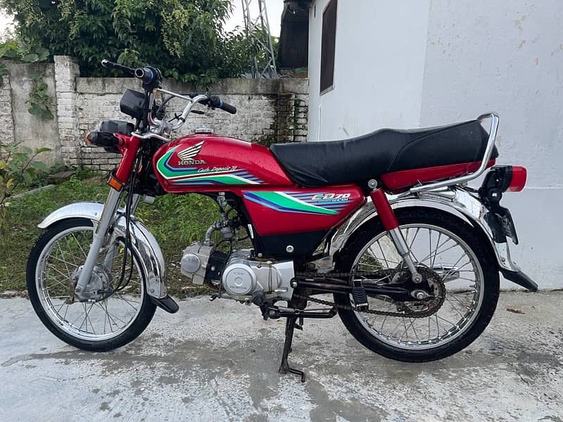 Honda CD 70 2017 4