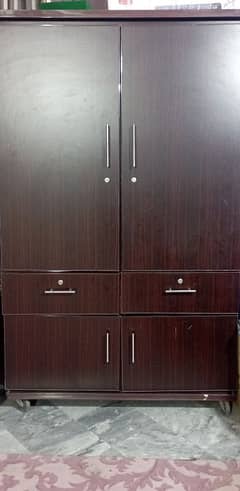 Wooden Wardrobe Almari 6 feet length and 4 feet width 0