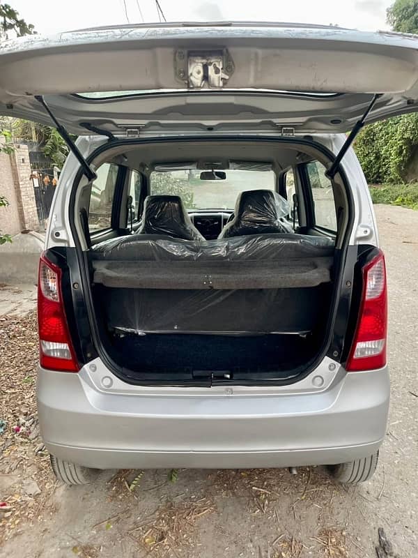 Suzuki Wagon R 2018 9