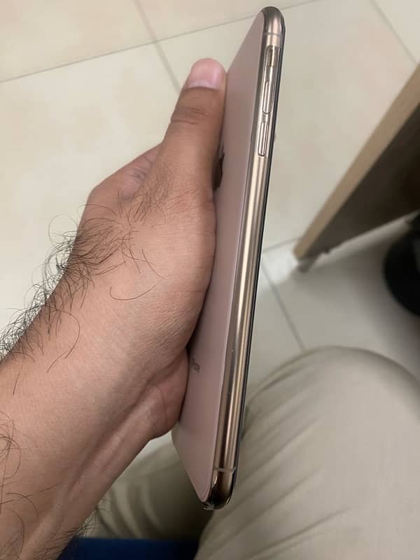 iPhone Xs Max 256GB Gold Dual PTA Approved 4