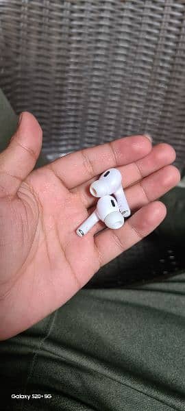 Air pods pro 2nd generation fir sale 8