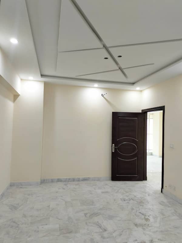 3 Bedrooms Unfurnished Apartment For Rent in Khudadad Heights Islamabad 2