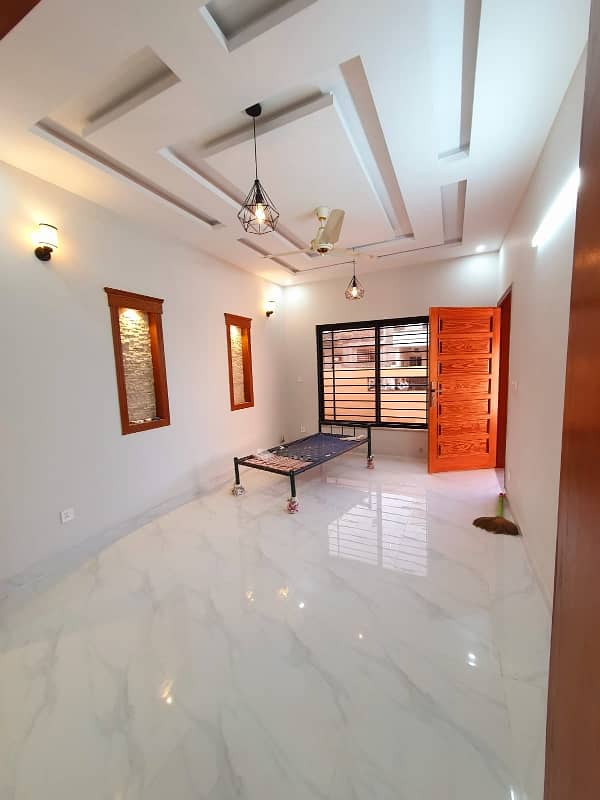 4 Marlas Tile Flooring House With Gas Near Kashmir Highway G-13/1 3