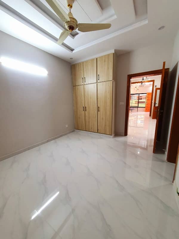 4 Marlas Tile Flooring House With Gas Near Kashmir Highway G-13/1 10