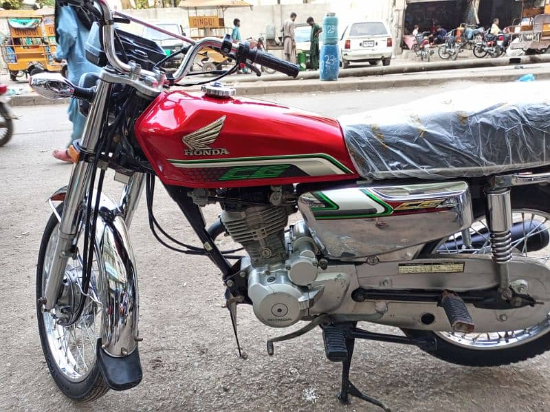 Honda cg 125 special edition 2023 model 
KARACHI number price 225k 2