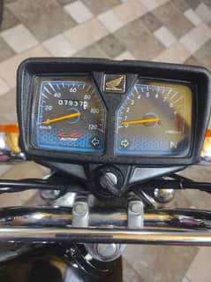 HONDA 125 2024MODEL LUCH non pta ha mobail whatsapp