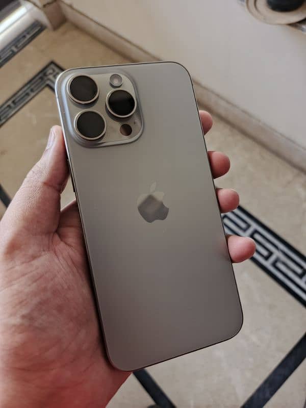 iPhone 15 pro max 256gb Natural Titanium Auto JV 2 Month sim Time 2