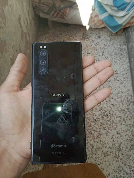 Sony Xperia 5 0