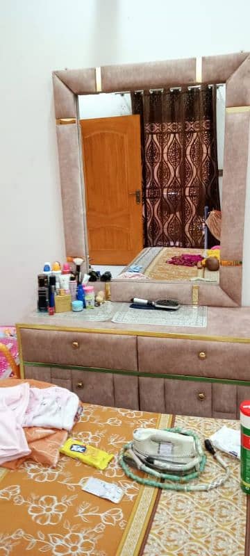 Bed set side tables dressing table 10/10 condition for sale 0