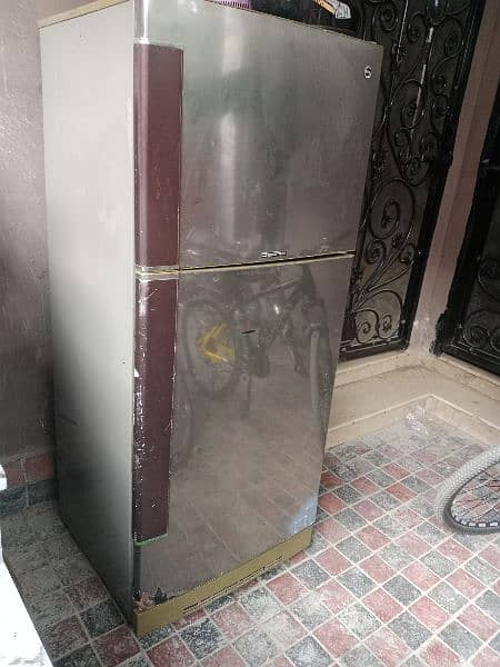 pel   Refrigerator In Good Condition 3