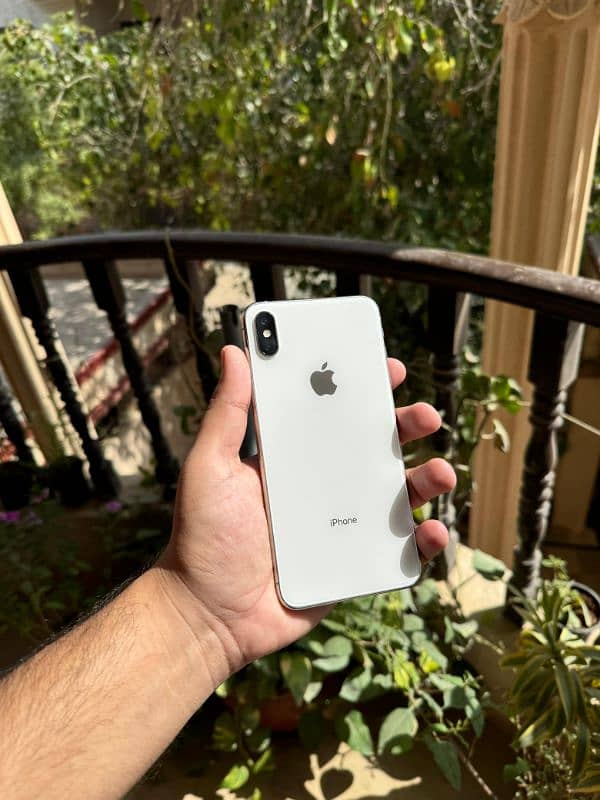 Iphone xsmax 0