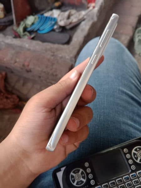 urgent sell Samsung a33 5g PTA p*a*c*h 2