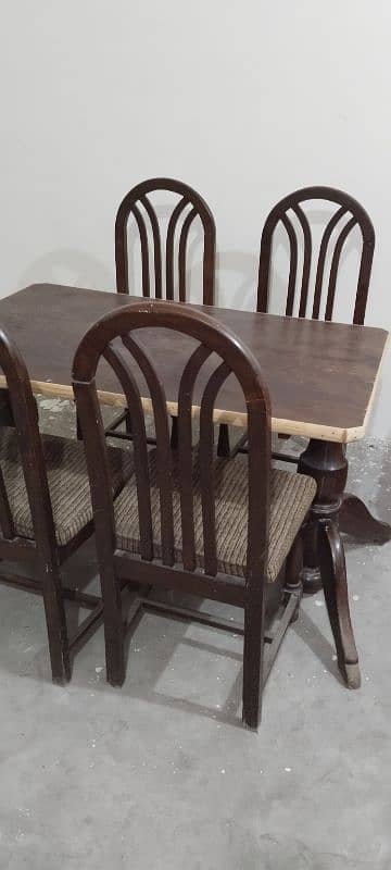 real wood tining table with four chair 4