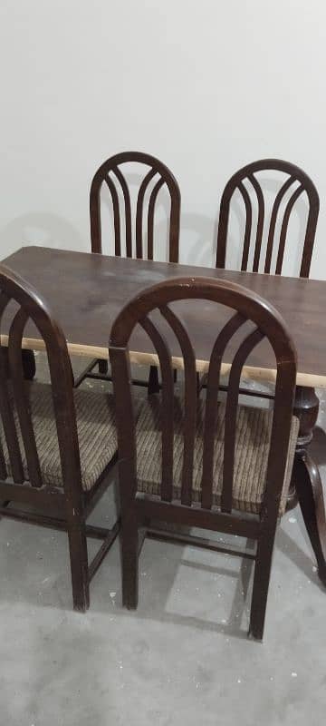 real wood tining table with four chair 5