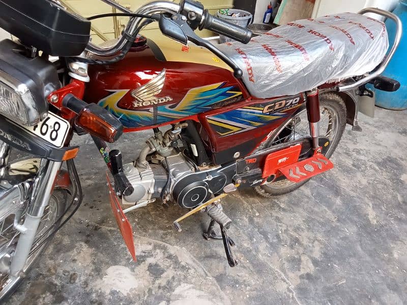 Honda bike new show room condition model 20/21 15