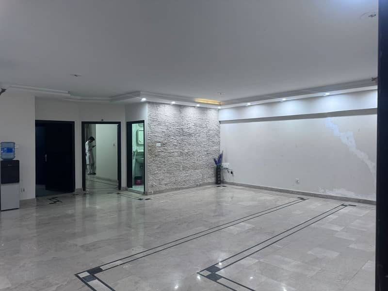 Sughra Tower 4 Bed Apartment for Rent 2