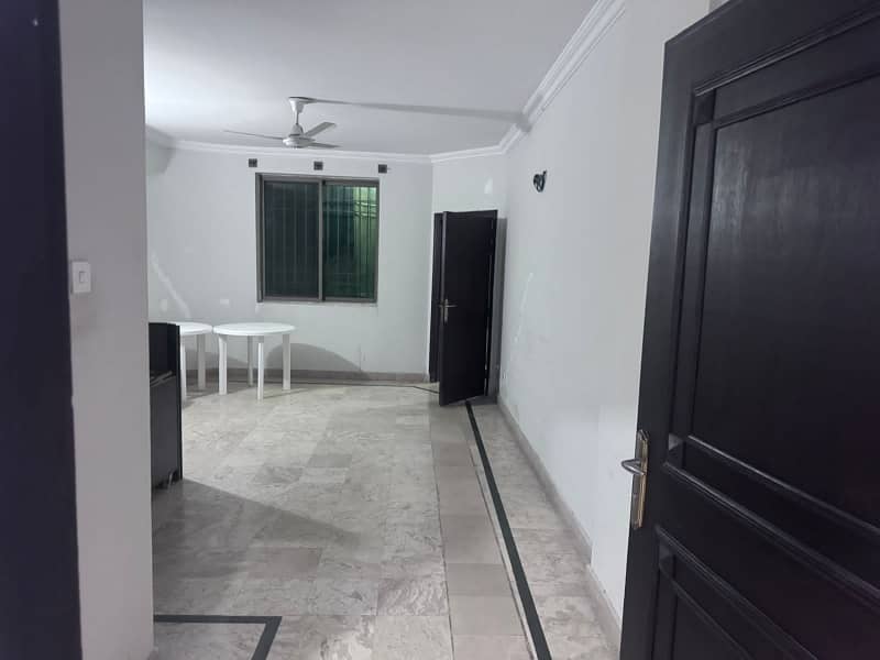 Sughra Tower 4 Bed Apartment for Rent 18