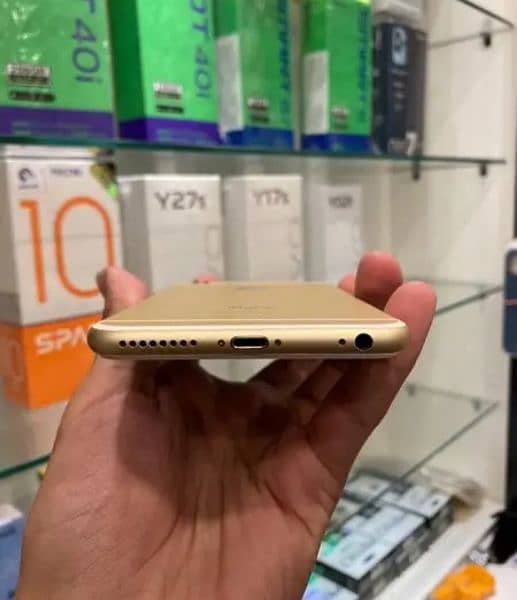 iphone 6s plus 128gb my Whatsapp number 0334-9799307 1