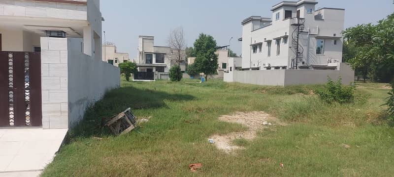 10 Marla Ideal location for sale in Fazaia Housing Scheme 1 Lahore 1