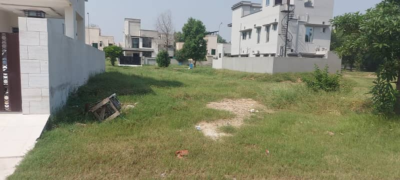 10 Marla Ideal location for sale in Fazaia Housing Scheme 1 Lahore 2