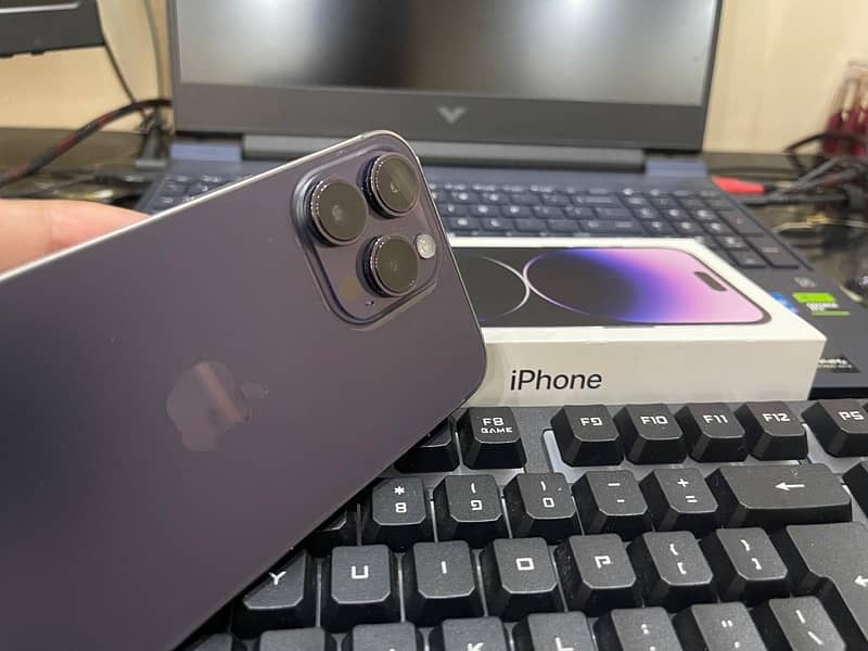 Iphone 14 pro max Dual physical (Deep purple) 85BH. 256gb. 4