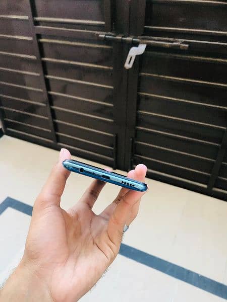 Vivo Y9 6/128gb 3