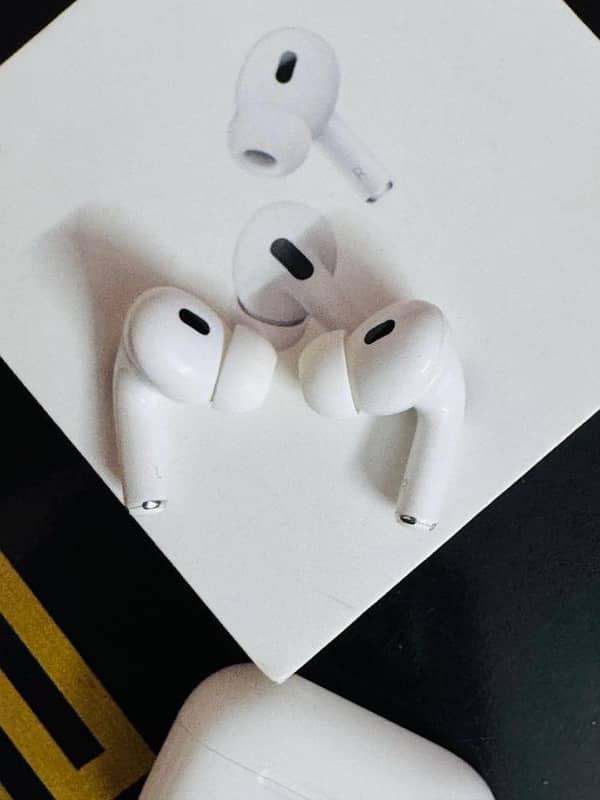 Apple AirPods pro 2 9