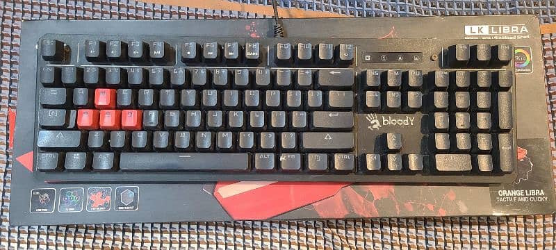 Bloody B975 Mechanical Keyboard 1