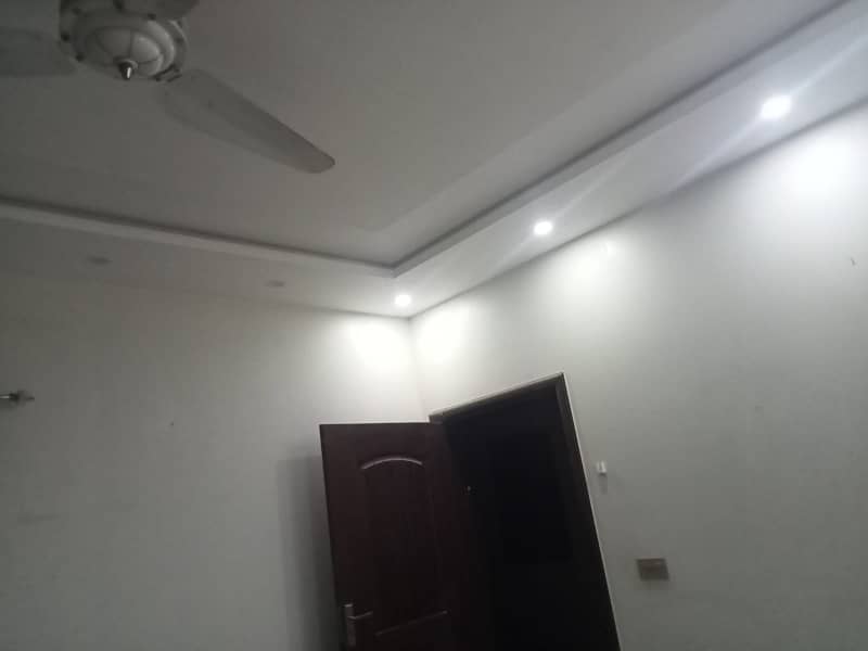 20 MARLA UPPER PORTION AVAILABLE FOR RENT AT PRIME LOCATION IN KHAYABAN-E-AMIN D BLOCK 16