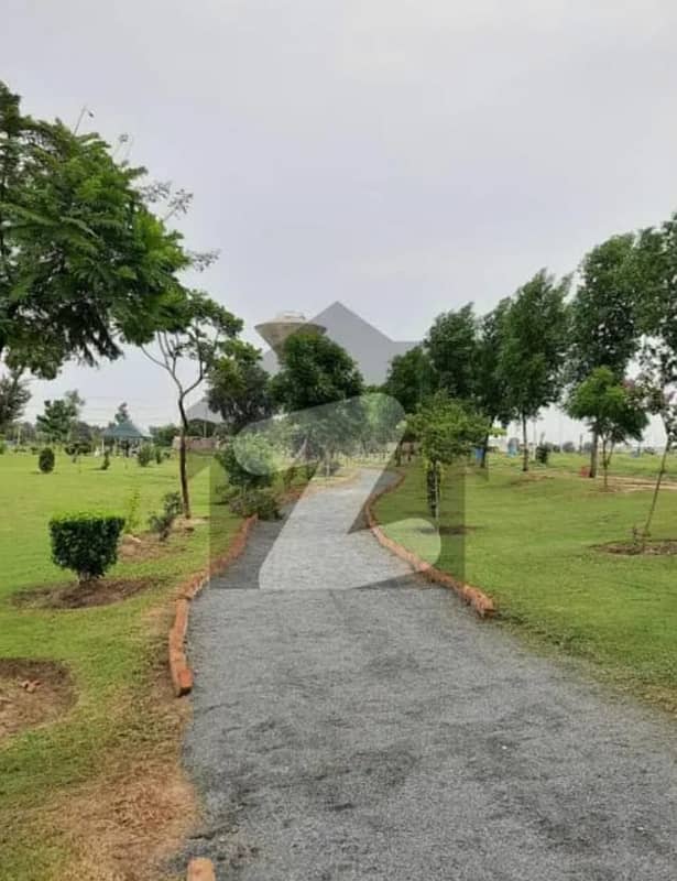 05MARLA RESIDENTIAL PLOT AVAILABLE FOR SALE AT PRIME LOCATION IN KHAYABAN-E-ZAFAR 0