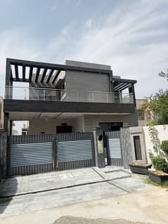 17 Marla Hot Location Luxury House Available for sale In Eden City Lahore