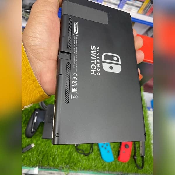 Nintendo Switch V2 3