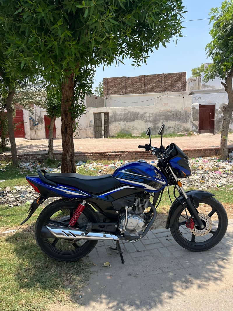 Honda CB 125F 2023 0