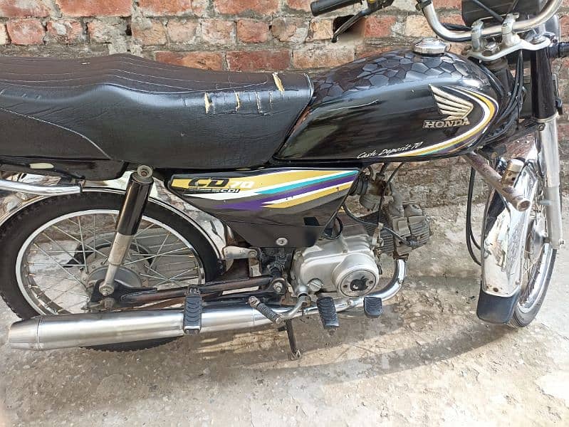 honda cd 70 2015 model black color in good condition 4