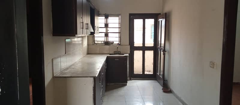 5 marla upper portion for rent in johar town phase 2 4