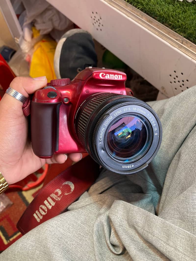 canon eos 1100D 4