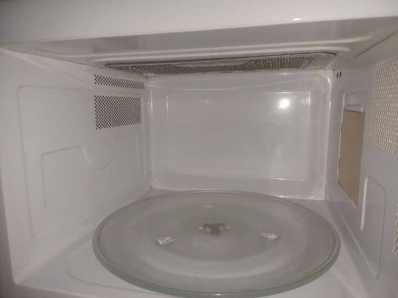 Haier Microwave (03134746136) 1