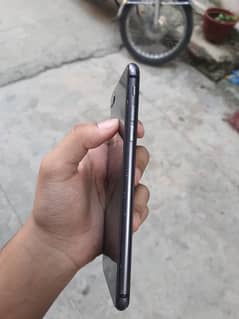 IPHONE 8 PLUS